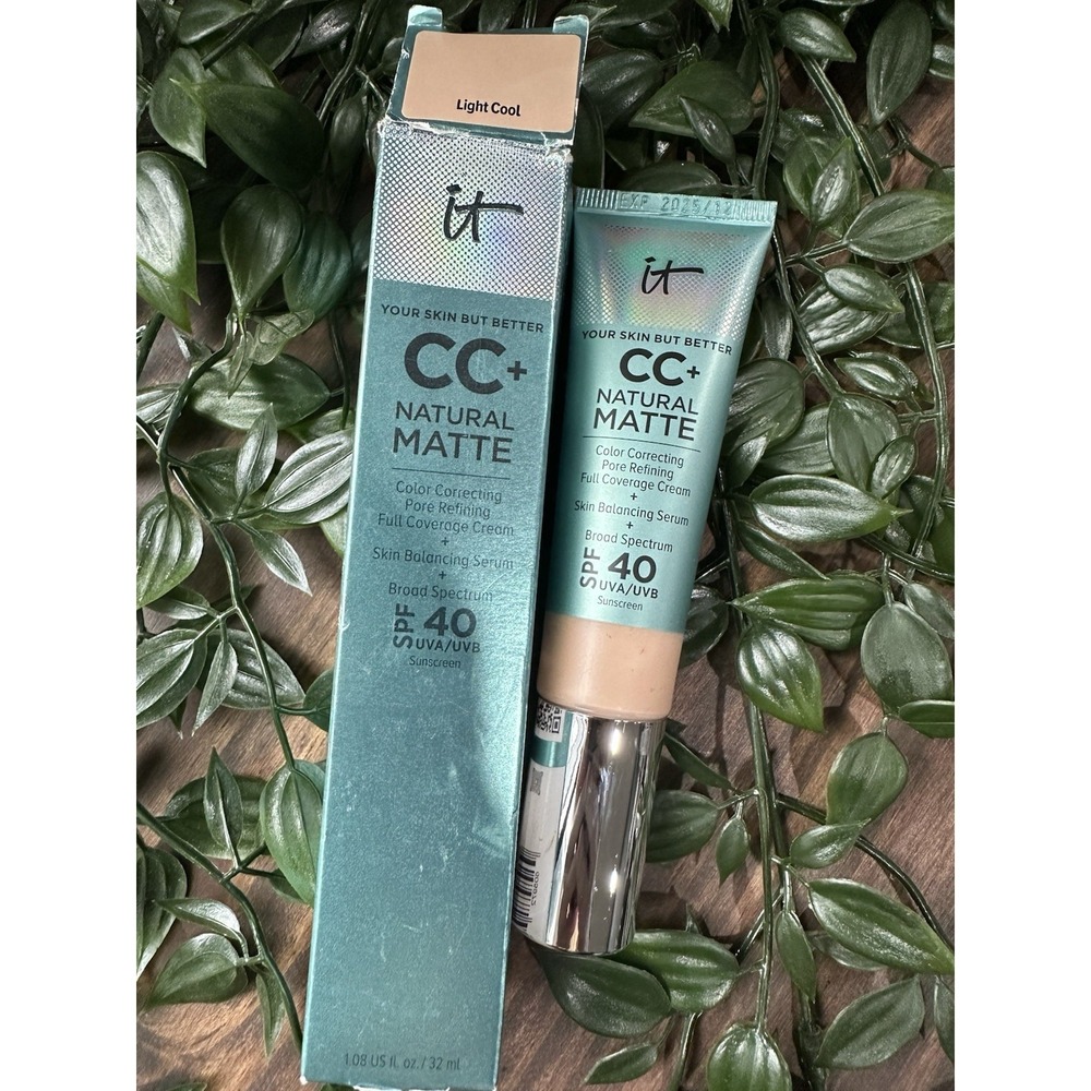 It Cosmetics CC+ Natural Matte Cream - LIGHT COOL - Full Size  1.08 oz - NEW